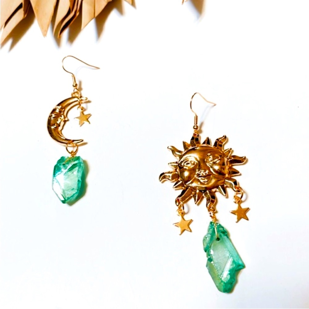NWOT Gold & Green Crystal Bohemian Celestial Earrings